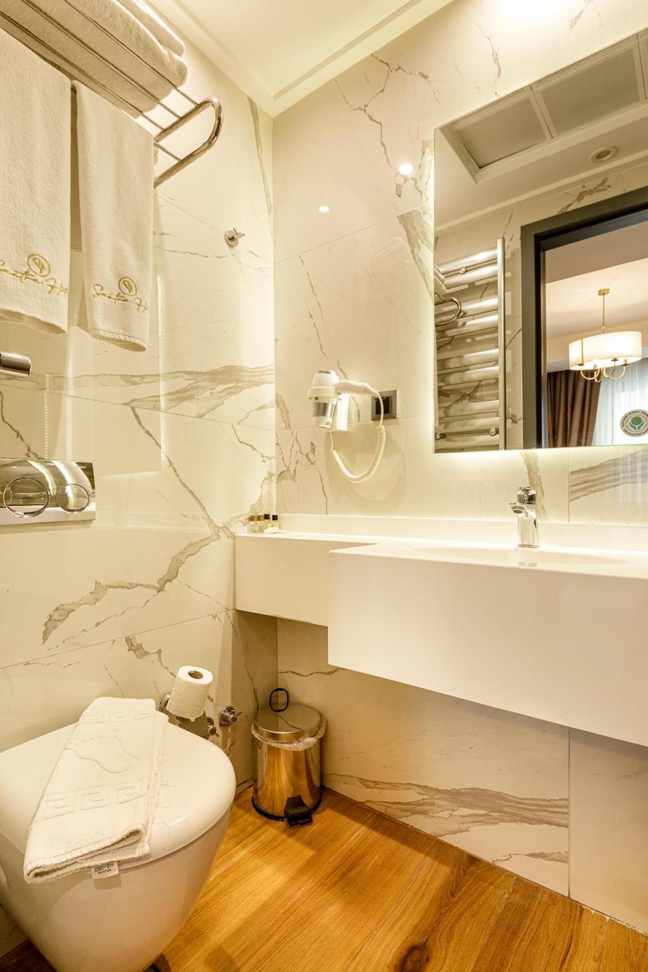 Hotel Santra 3*